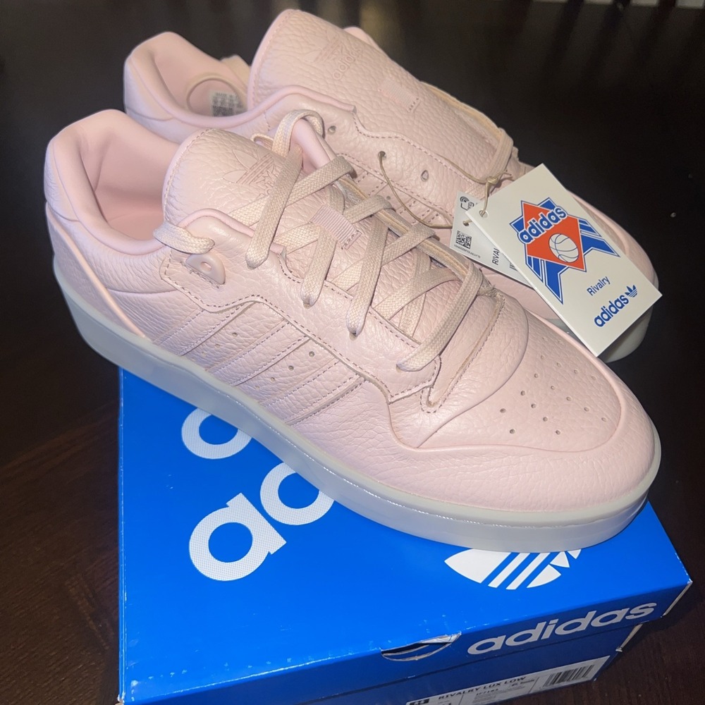adidas Rivalry Low Lux Casual Basketball Shoes M Size 10 - W 11 NEW IN BOX